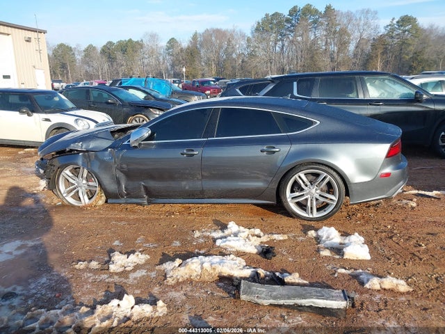 2017 Audi S7 4.0t Premium Plus მანქანა იყიდება აუქციონზე, vin: WAU2FAFC9HN025618, აუქციონის ნომერი: 44313005