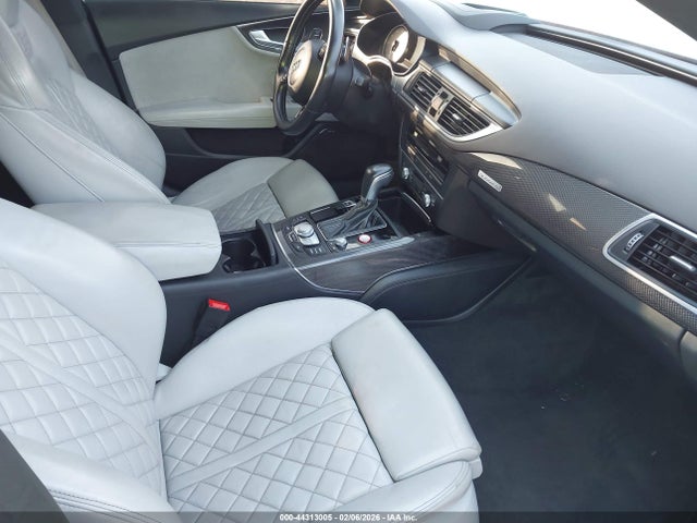 2017 Audi S7 4.0t Premium Plus მანქანა იყიდება აუქციონზე, vin: WAU2FAFC9HN025618, აუქციონის ნომერი: 44313005