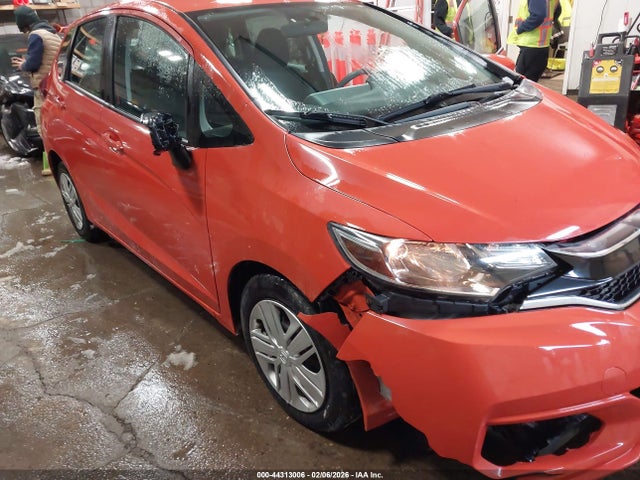 44313006 :رقم المزاد ، 3HGGK5H41JM727936 vin ، 2018 Honda Fit Lx مزاد بيع