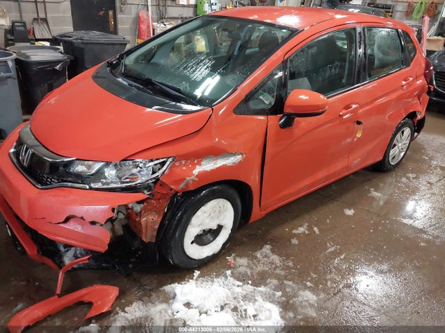 44313006 :رقم المزاد ، 3HGGK5H41JM727936 vin ، 2018 Honda Fit Lx مزاد بيع