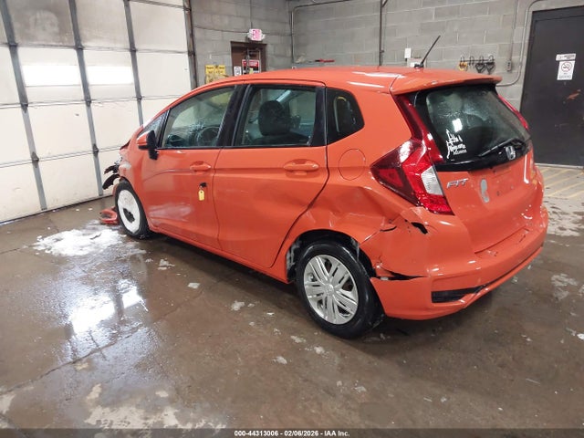 44313006 :رقم المزاد ، 3HGGK5H41JM727936 vin ، 2018 Honda Fit Lx مزاد بيع