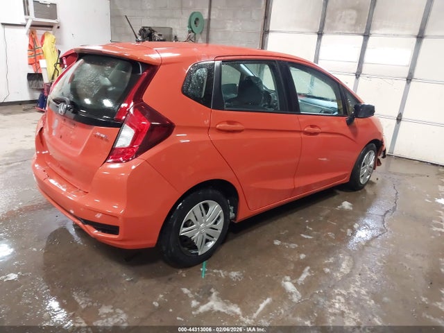 44313006 :رقم المزاد ، 3HGGK5H41JM727936 vin ، 2018 Honda Fit Lx مزاد بيع