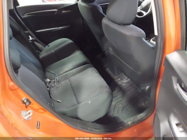 44313006 :رقم المزاد ، 3HGGK5H41JM727936 vin ، 2018 Honda Fit Lx مزاد بيع