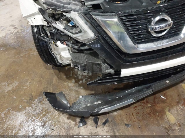 2017 NISSAN ROGUE 5N1AT2MTXHC764522 Photo 5