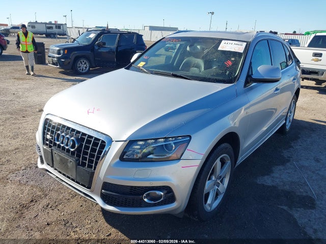 2011 AUDI Q5 WA1DKAFP1BA111623 Photo 1
