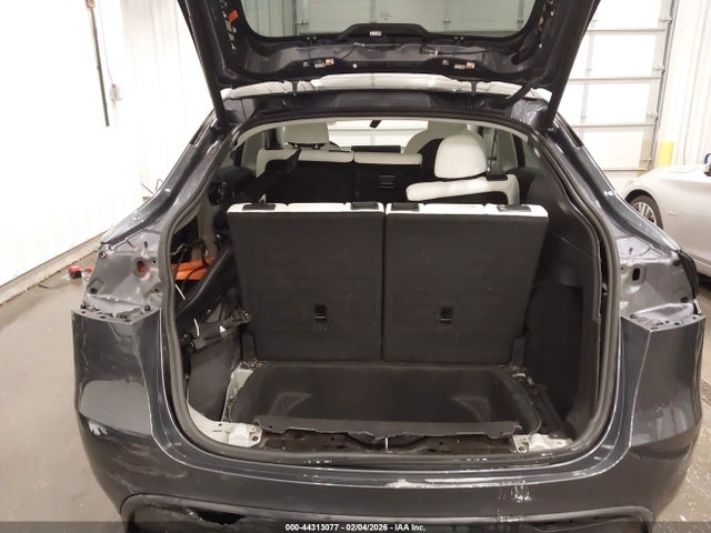 Продаж на аукціоні авто 2023 Tesla Model Y Awd/long Range Dual Motor All-wheel Drive, vin: 7SAYGAEE6PF881441, номер лоту: 44313077