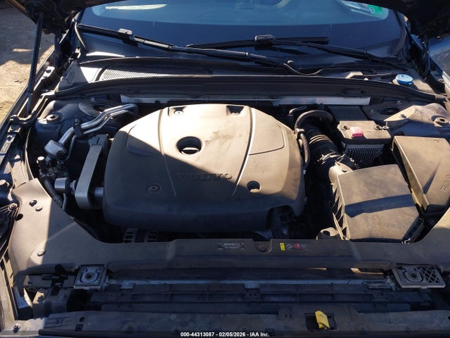 2019 VOLVO S60 7JRA22TK3KG003722 Photo 9