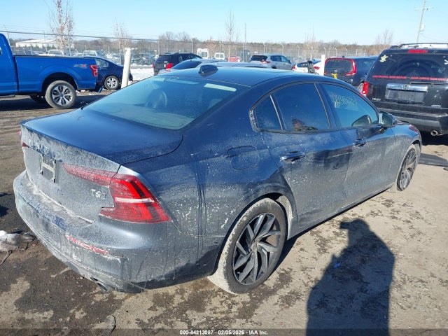2019 VOLVO S60 7JRA22TK3KG003722 Photo 3