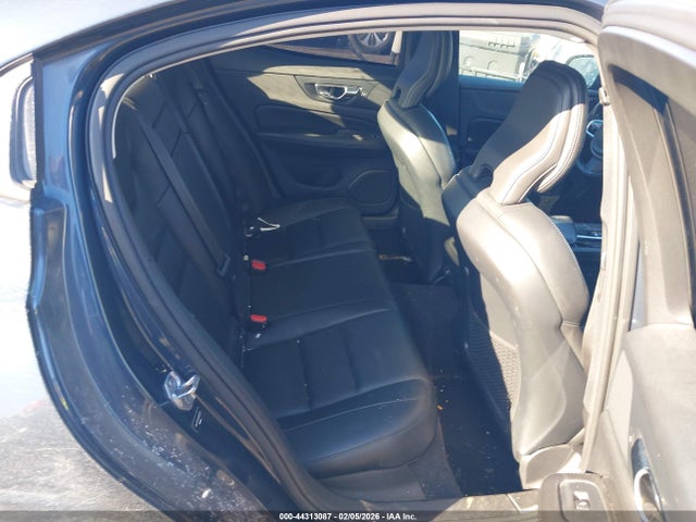 2019 VOLVO S60 7JRA22TK3KG003722 Photo 7