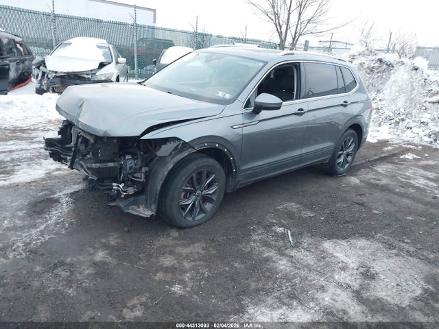 2022 VOLKSWAGEN TIGUAN 3VV2B7AX3NM160905 Photo 1