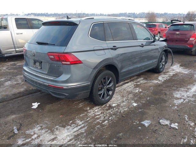 2022 VOLKSWAGEN TIGUAN 3VV2B7AX3NM160905 Photo 3