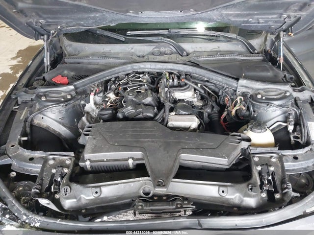 WBA3C3C52EF983830 BMW 320i Xdrive