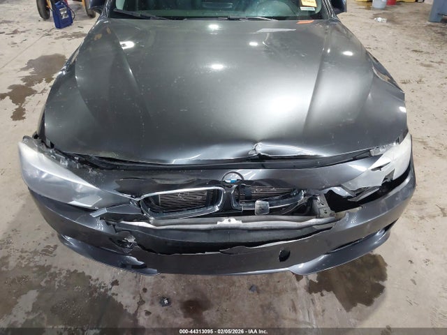 WBA3C3C52EF983830 BMW 320i Xdrive