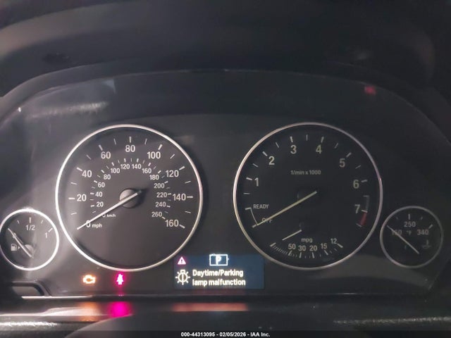 WBA3C3C52EF983830 BMW 320i Xdrive