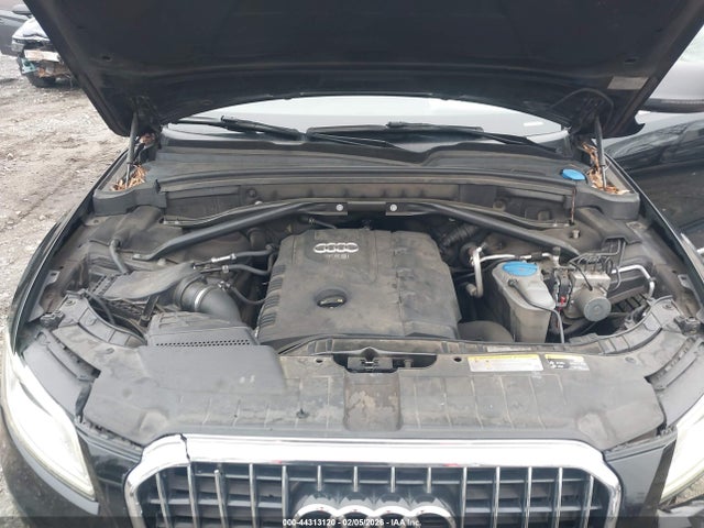Audi Q5 2.0t Premium 2014 WA1LFAFP4EA101432 Image 10