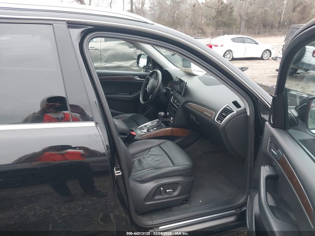 Audi Q5 2.0t Premium 2014 WA1LFAFP4EA101432 Image 5