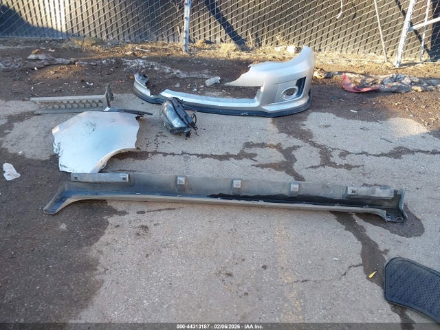 44313187 :رقم المزاد ، JF1GR7E61BG824258 vin ، 2011 Subaru Impreza Wrx Premium مزاد بيع