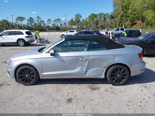 44313268 :رقم المزاد ، WAU7FLFF7F1066359 vin ، 2015 Audi A3 2.0t Premium مزاد بيع