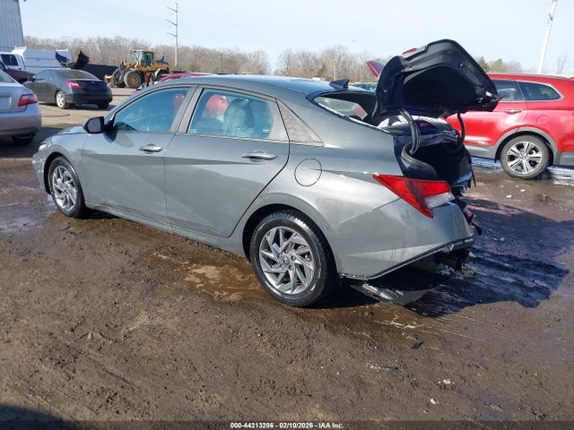 2024 HYUNDAI ELANTRA KMHLM4DG3RU755354 Photo 2