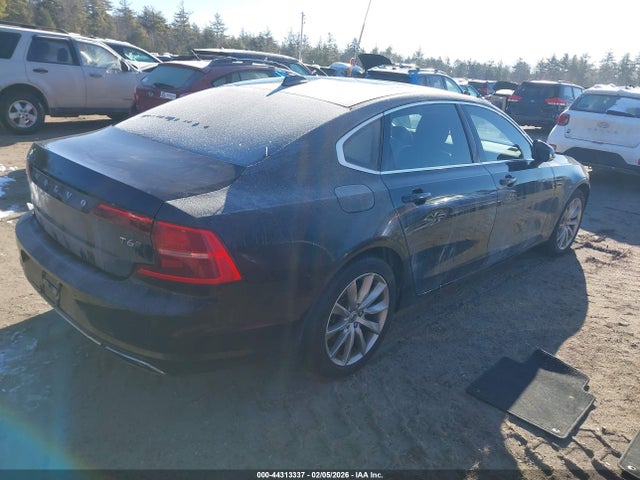 2018 VOLVO S90 LVY992MK7JP017836 Photo 3