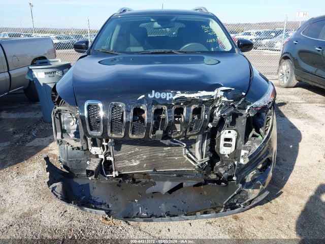 44313372 :رقم المزاد ، 1C4PJLCB4JD611976 vin ، 2018 Jeep Cherokee Latitude Fwd مزاد بيع