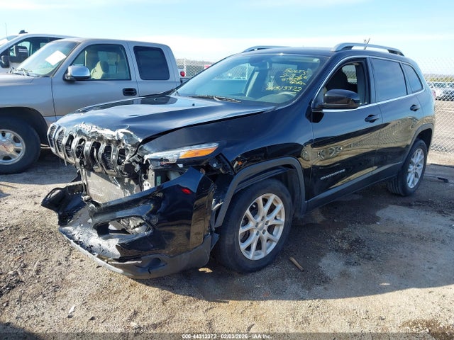 44313372 :رقم المزاد ، 1C4PJLCB4JD611976 vin ، 2018 Jeep Cherokee Latitude Fwd مزاد بيع