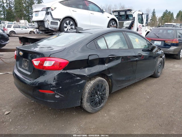 1G1BC5SM8H7170728 Chevrolet Cruze Ls Auto