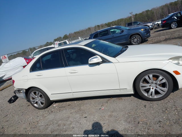 44313424 :رقم المزاد ، WDDGF81XX9R065265 vin ، 2009 Mercedes-benz C 300 Luxury 4matic مزاد بيع
