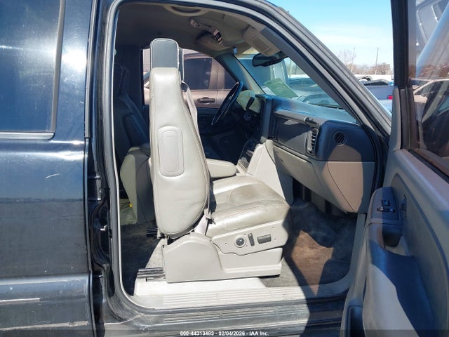 2003 Gmc Yukon Xl 1500 Slt მანქანა იყიდება აუქციონზე, vin: 3GKEC16Z93G174310, აუქციონის ნომერი: 44313483