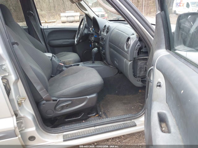 2003 JEEP LIBERTY 1J4GK48K83W725024 Photo 4