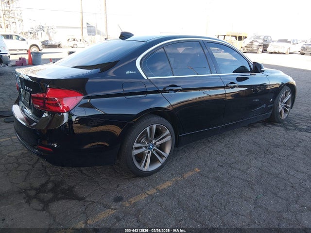 BMW 330e Iperformance 2018 WBA8E1C50JA756776 Image 4