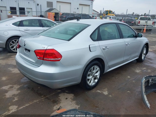 Aukcja sprzedaży 2014 Volkswagen Passat 1.8t S, vin: 1VWAS7A37EC052227, numer aukcji: 44313537