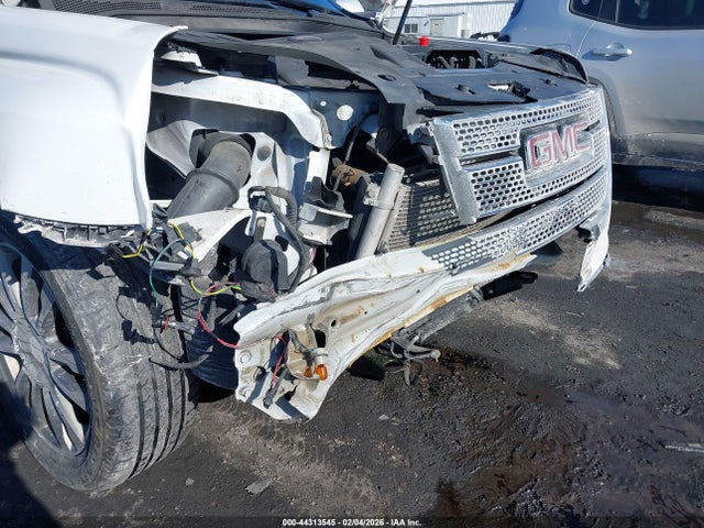 2017 GMC TERRAIN 2GKFLVE33H6118651 Photo 5