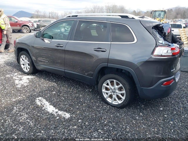 2016 JEEP CHEROKEE 1C4PJMCB4GW241759 Photo 2