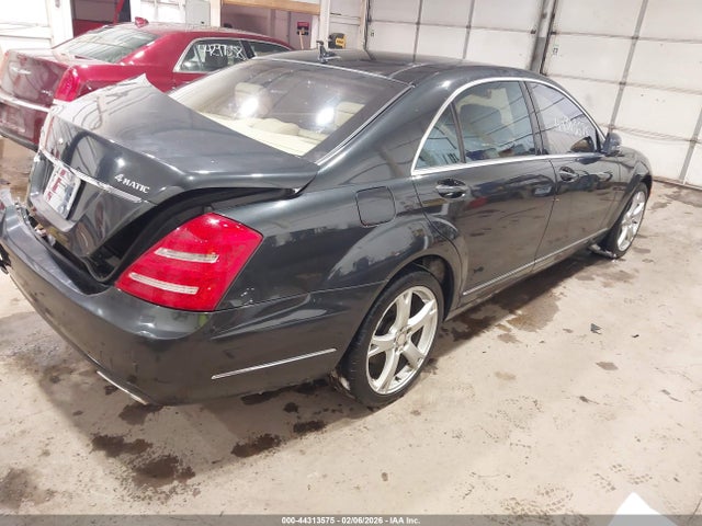 2013 MERCEDES-BENZ S 550 WDDNG9EB1DA528975 Photo 3