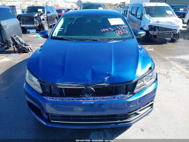 1VWAT7A30GC038217 Volkswagen Passat 1.8t S