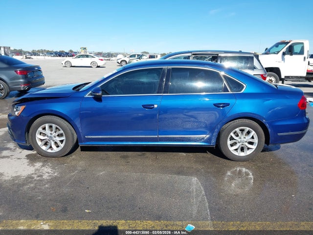 1VWAT7A30GC038217 Volkswagen Passat 1.8t S