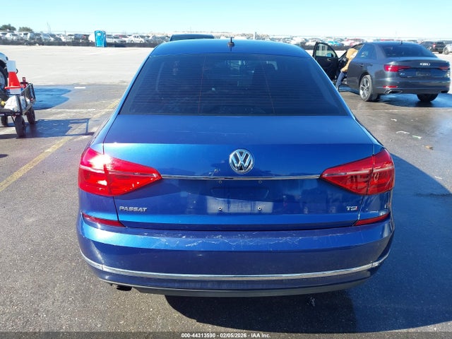 1VWAT7A30GC038217 Volkswagen Passat 1.8t S