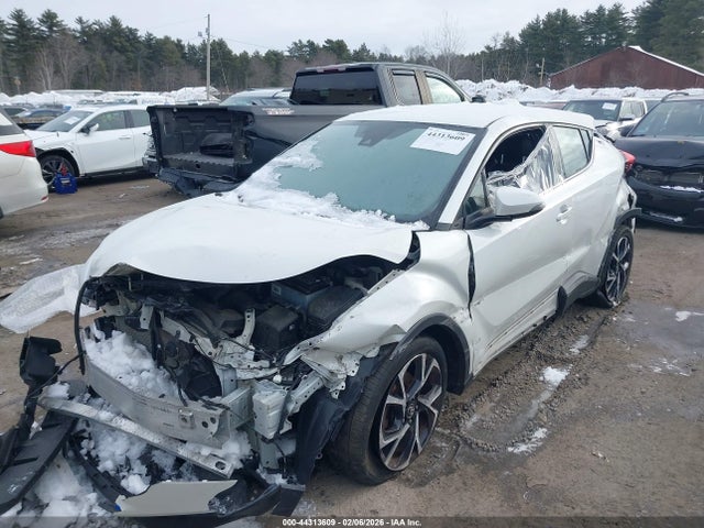 Toyota C-hr Limited 2019 NMTKHMBX0KR100665 Image 2