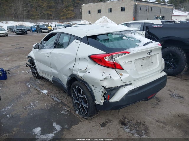 Toyota C-hr Limited 2019 NMTKHMBX0KR100665 Image 3