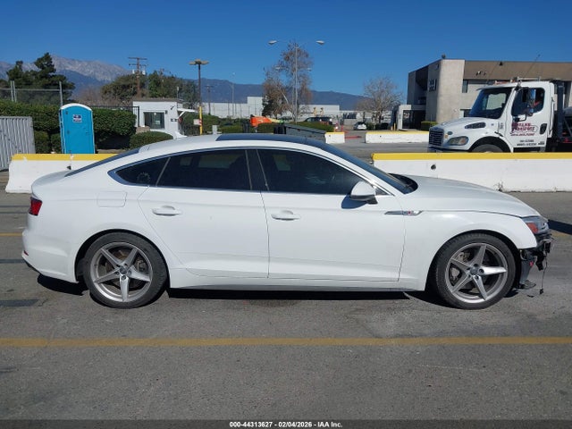 WAUDNCF58JA005009 Audi A5 2.0t Premium
