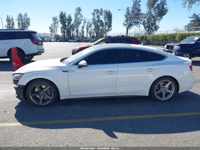 WAUDNCF58JA005009 Audi A5 2.0t Premium
