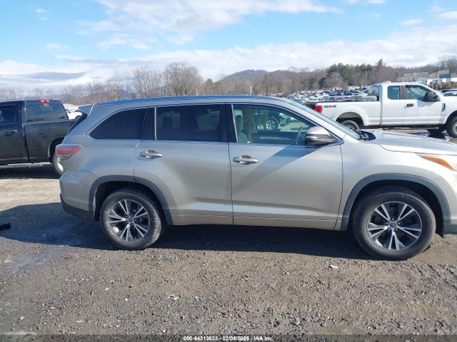 Toyota Highlander Xle V6 2016 5TDKKRFH4GS133694 Image 13