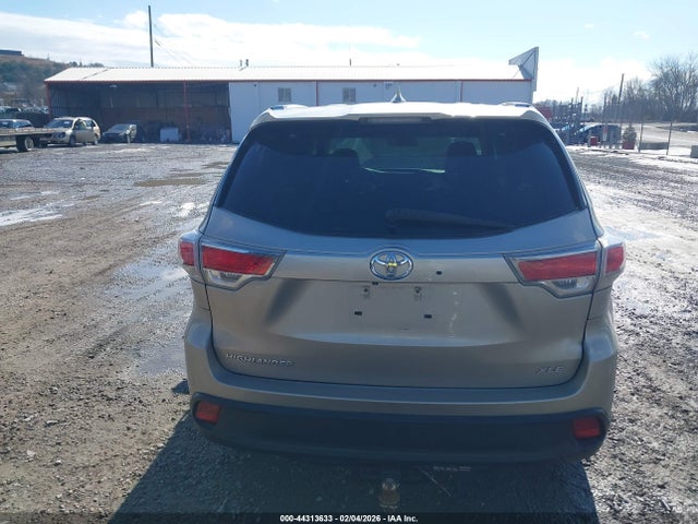 Toyota Highlander Xle V6 2016 5TDKKRFH4GS133694 Image 16
