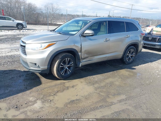 Toyota Highlander Xle V6 2016 5TDKKRFH4GS133694 Image 2