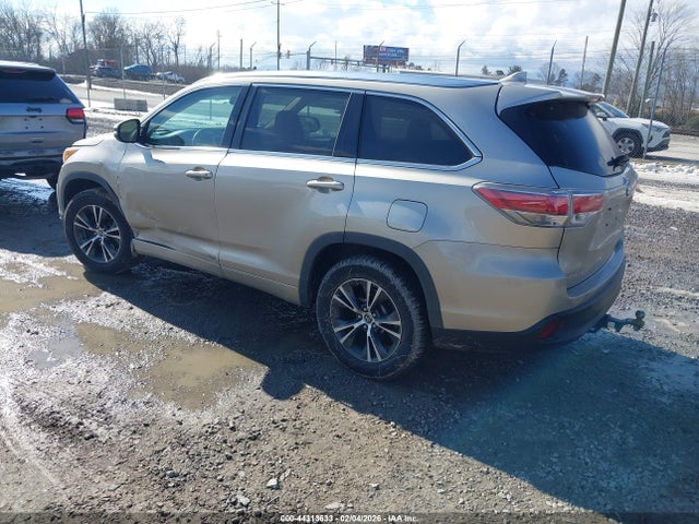 Toyota Highlander Xle V6 2016 5TDKKRFH4GS133694 Image 3