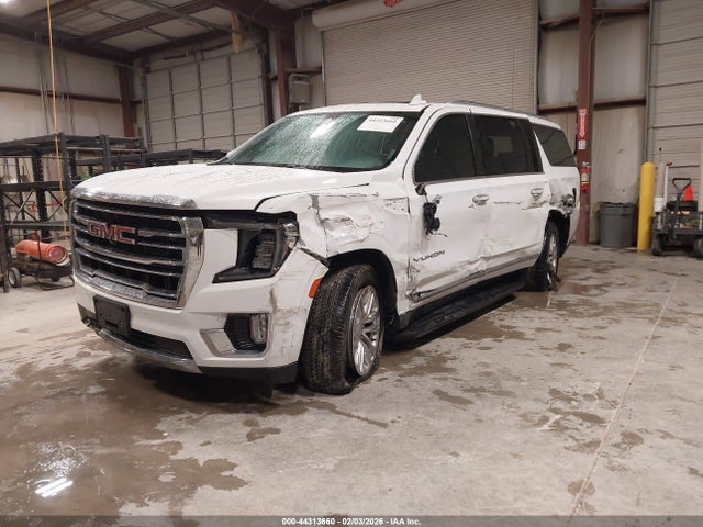 1GKS1GKD6NR119600 GMC Yukon Xl C1500 Slt