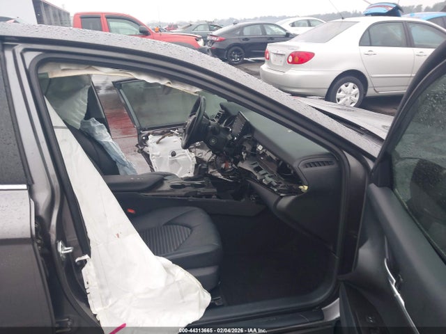 2021 TOYOTA CAMRY 4T1G11AK4MU531388 Photo 4