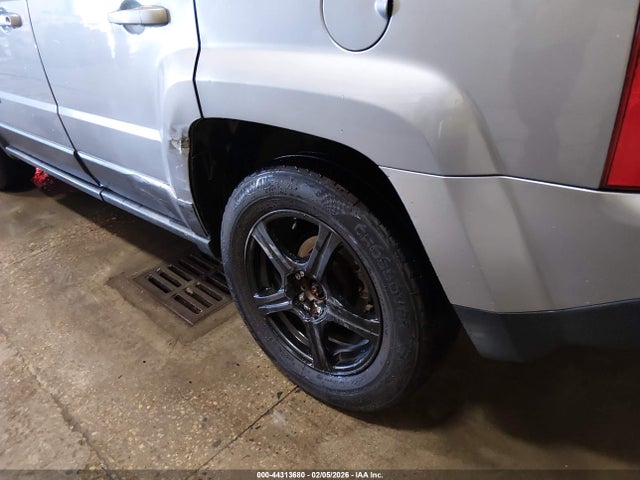 1C4NJRBB5FD393212 Jeep Patriot Sport