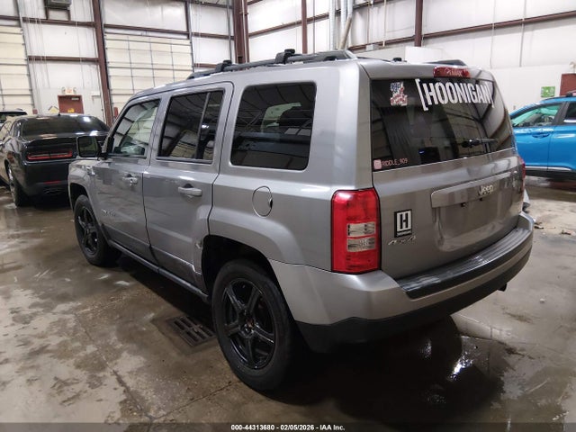 1C4NJRBB5FD393212 Jeep Patriot Sport